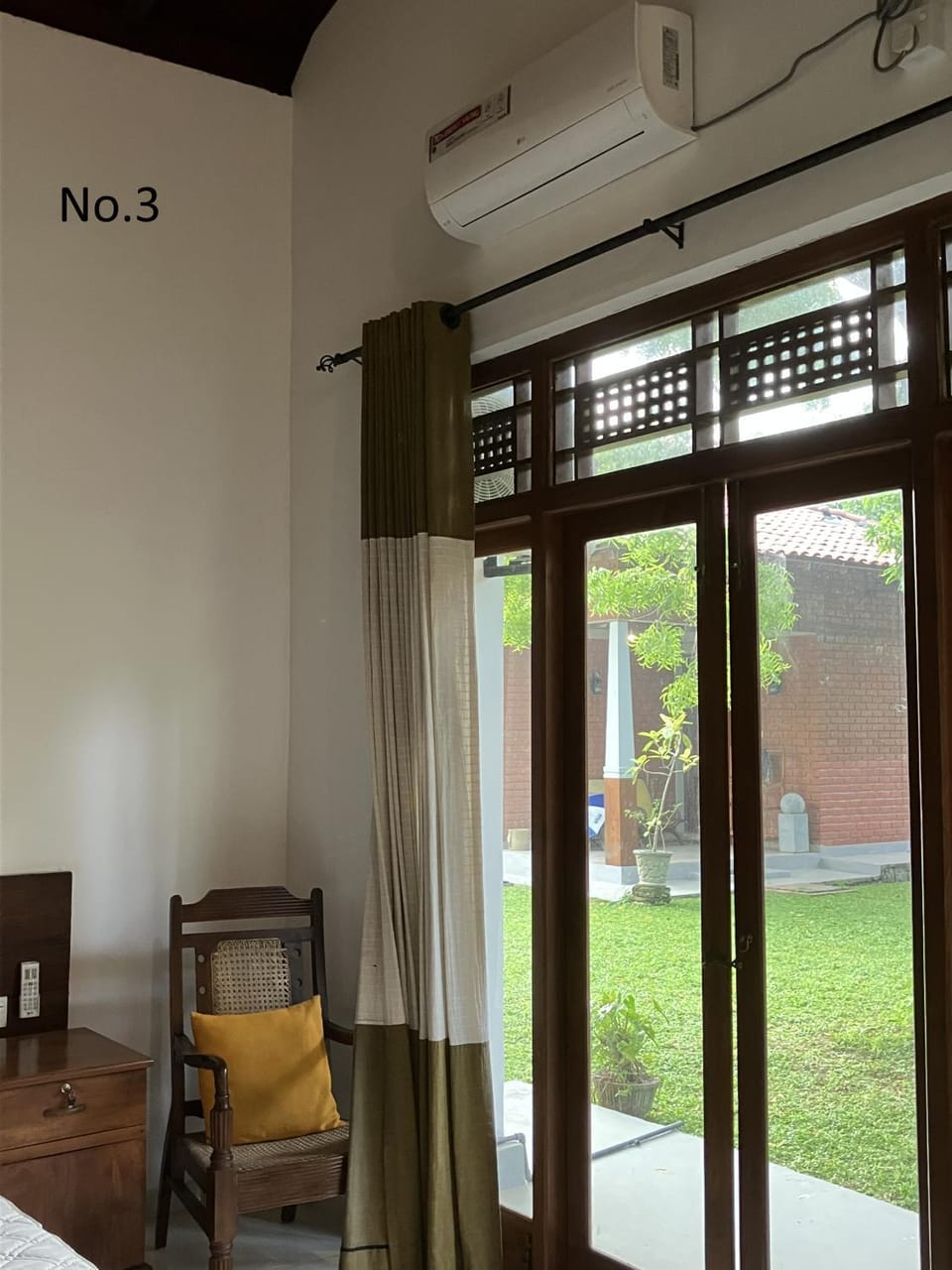 Living room, air conditioner