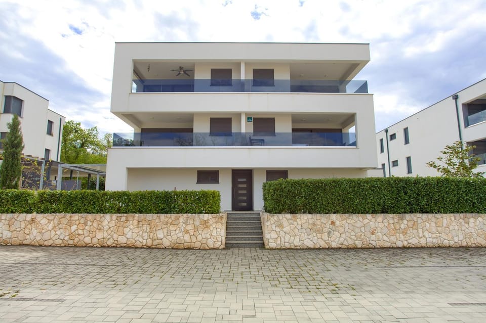 Property building, Parking