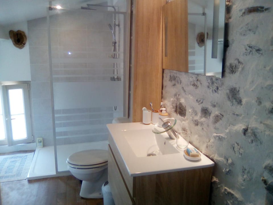 Shower, Toilet, Bathroom