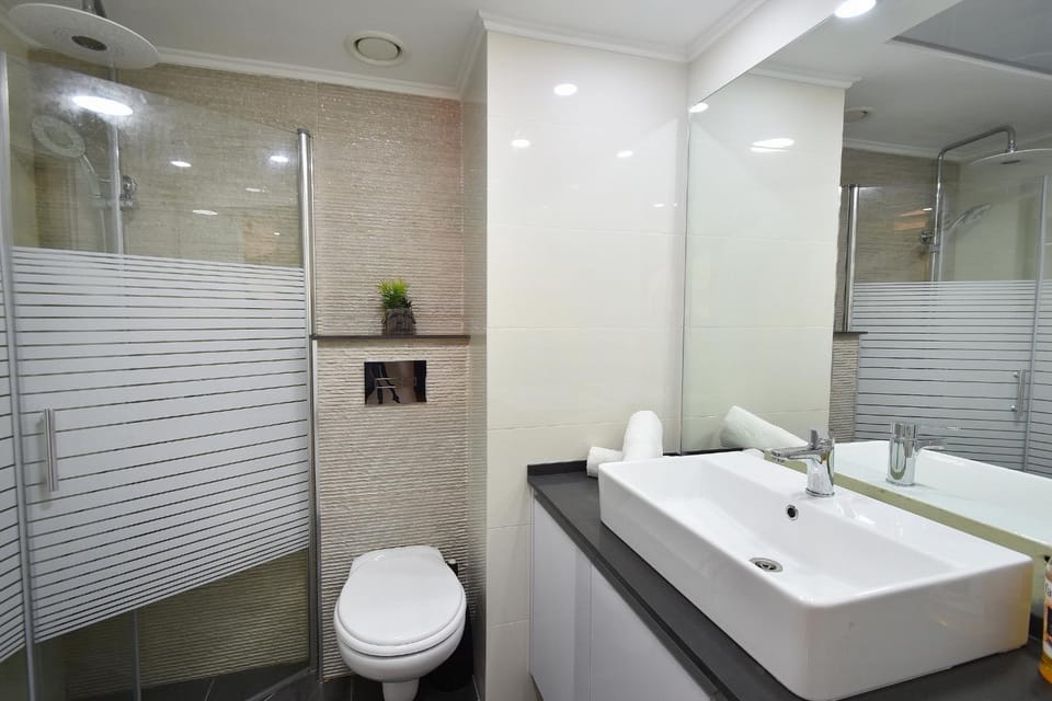 Shower, Toilet, Bathroom