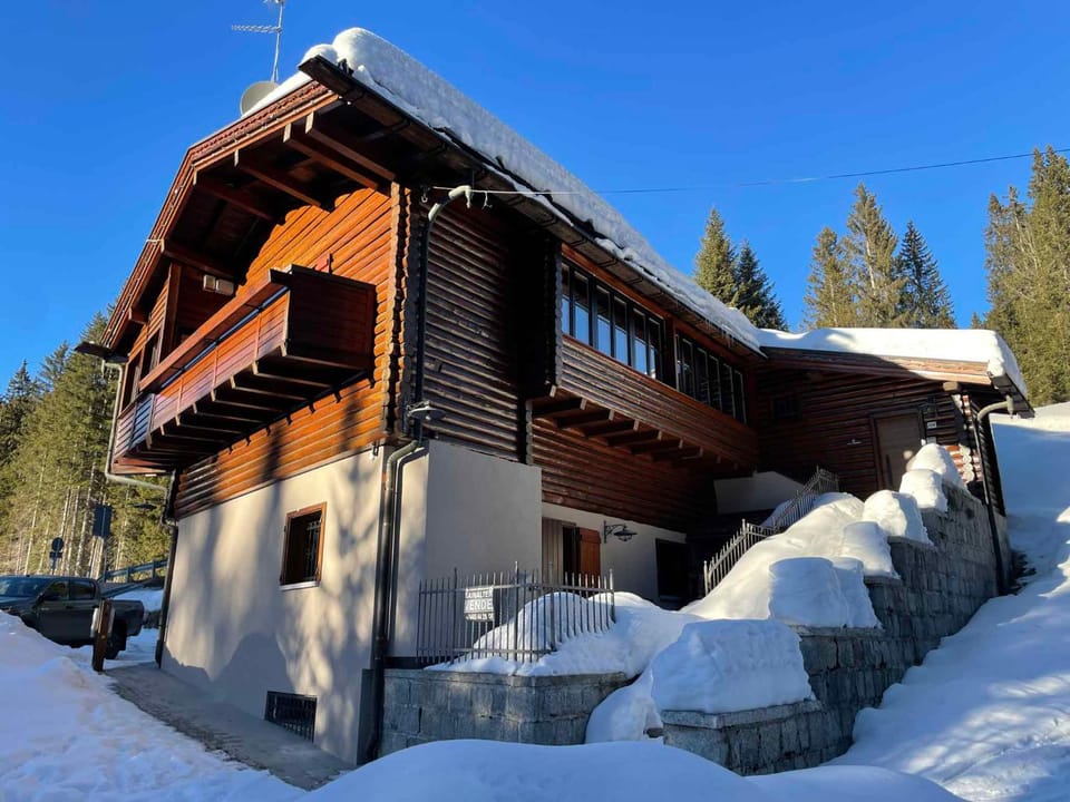 Property building, Winter