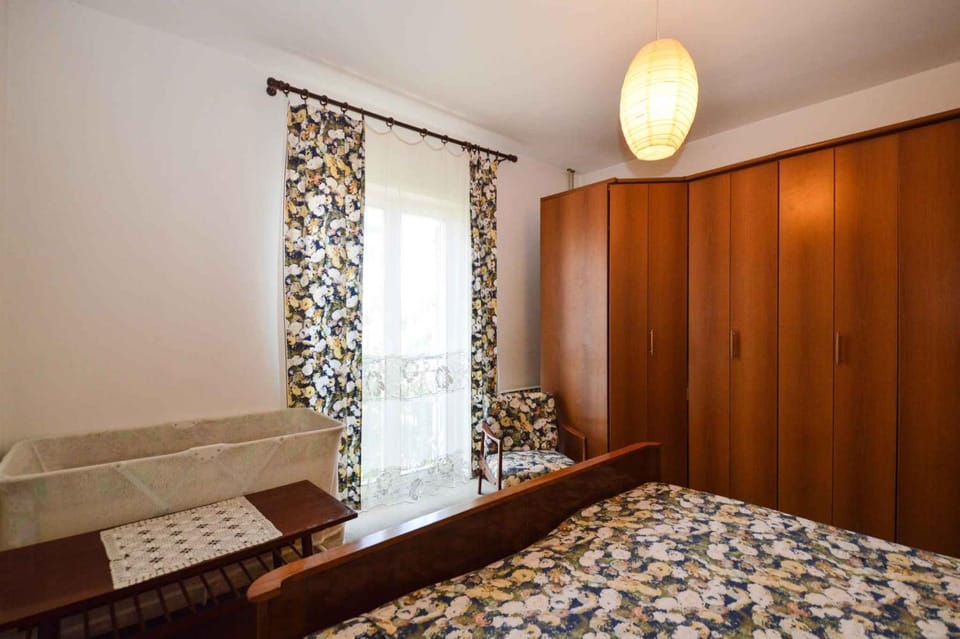 Seating area, Bedroom