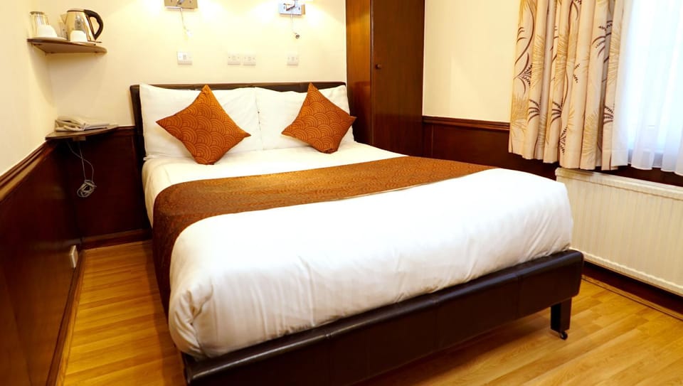 Bed, TV and multimedia, Coffee/tea facilities, Photo of the whole room, Bedroom