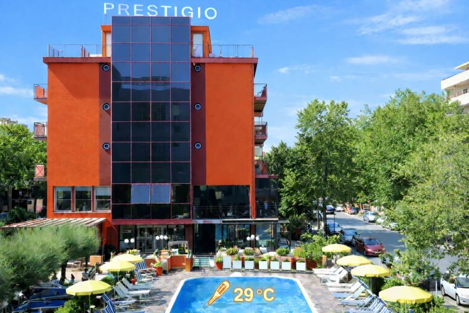 Property building, Day, Garden, Garden view, Area and facilities, Swimming pool, heating
