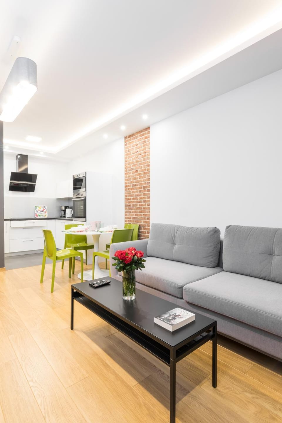 Living room, Photo of the whole room