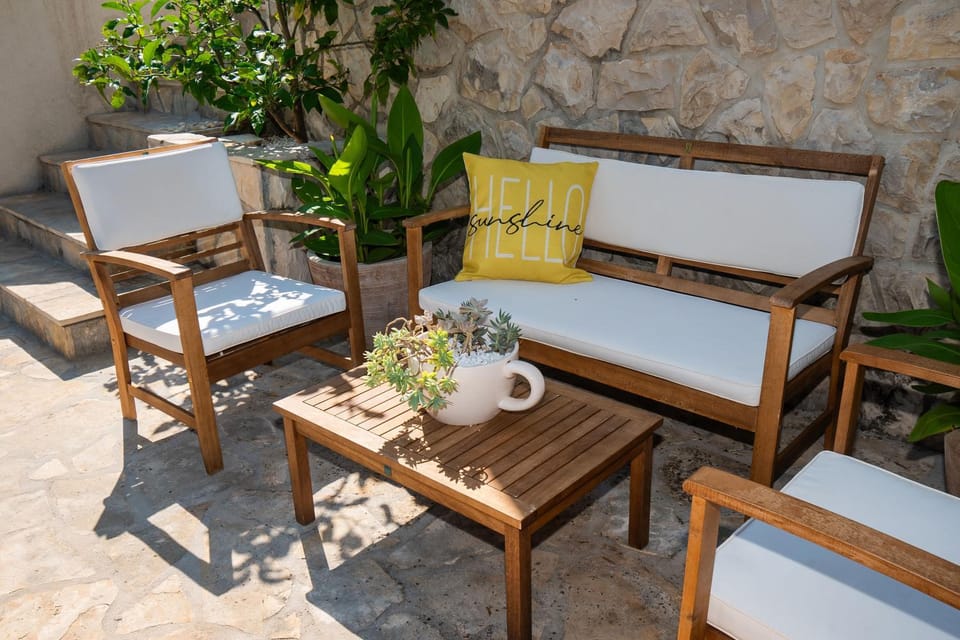Garden, Seating area, Garden view, sunbed