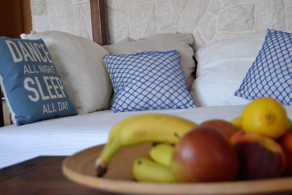 Bed, Living room, Seating area