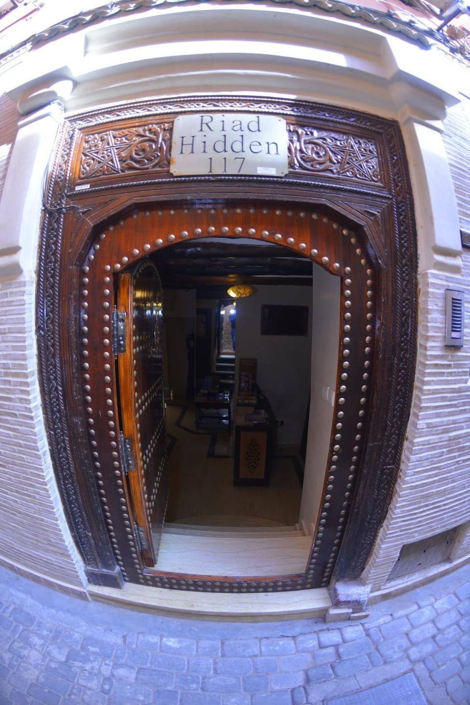 Facade/entrance