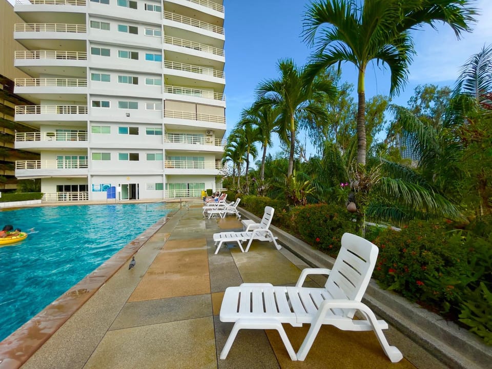 View Talay 6 Central Condo Apartment in Pattaya City
