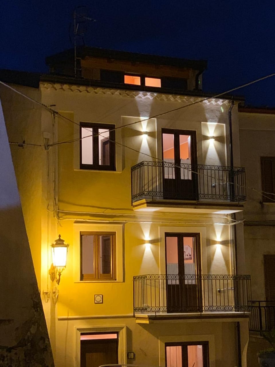Property building, Facade/entrance