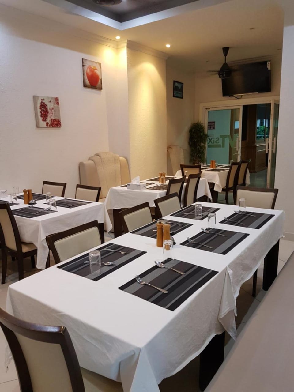 Restaurant/places to eat, Meals, Lunch, Dinner