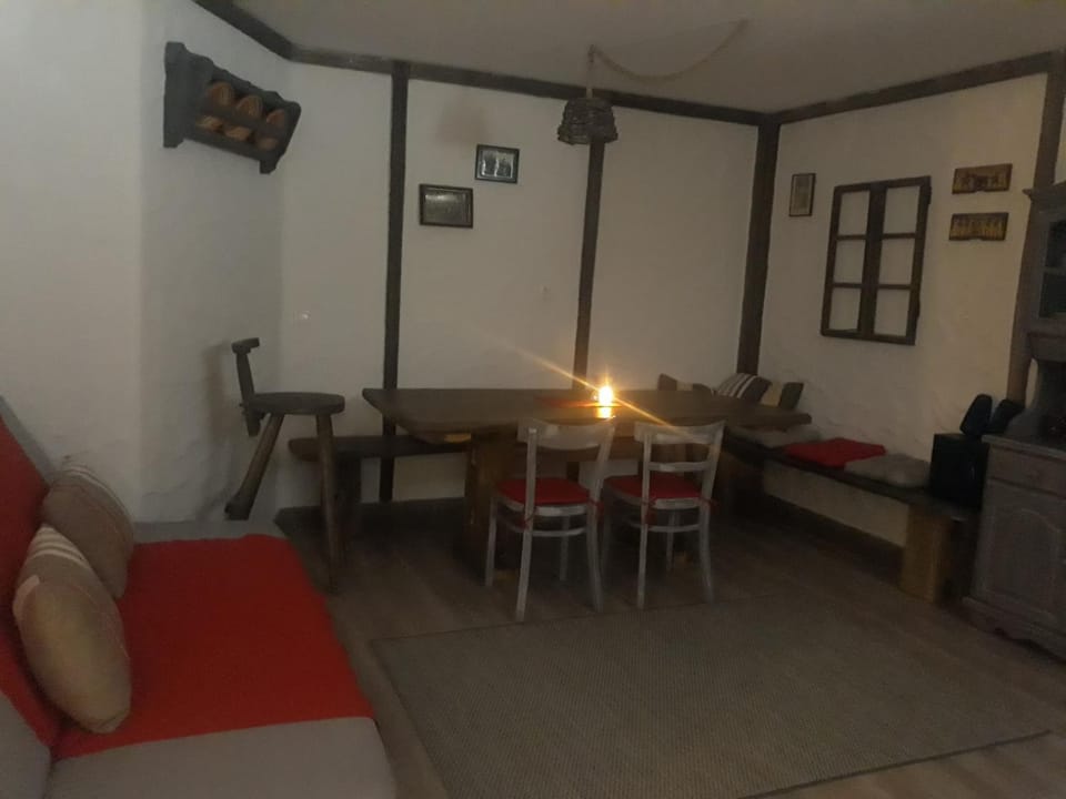 Apartma Romana Bed and Breakfast in 4240 Radovljica, Slovenia