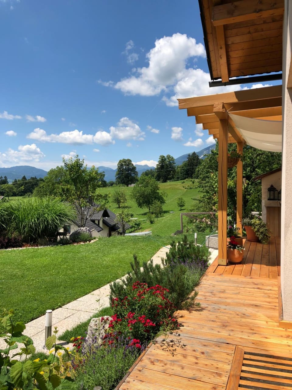 Apartma Romana Bed and Breakfast in 4240 Radovljica, Slovenia