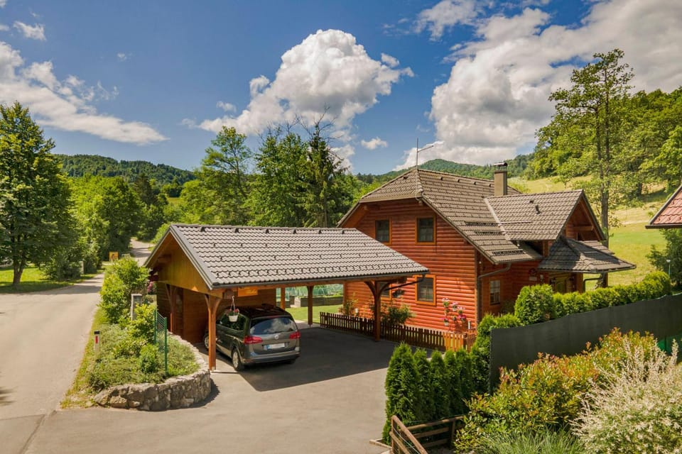 Property building, Day, Natural landscape, Parking