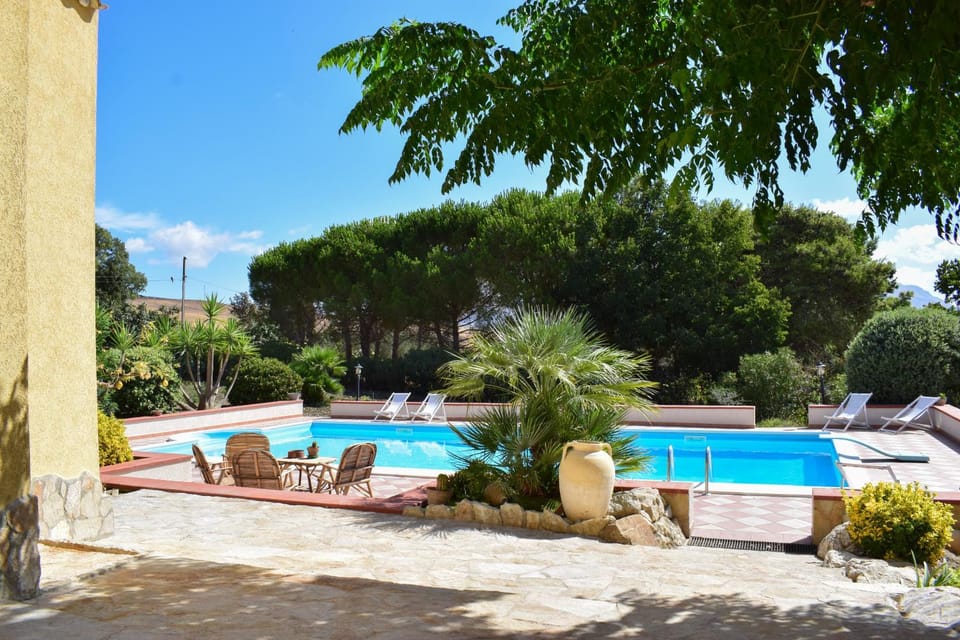 Garden, Swimming pool