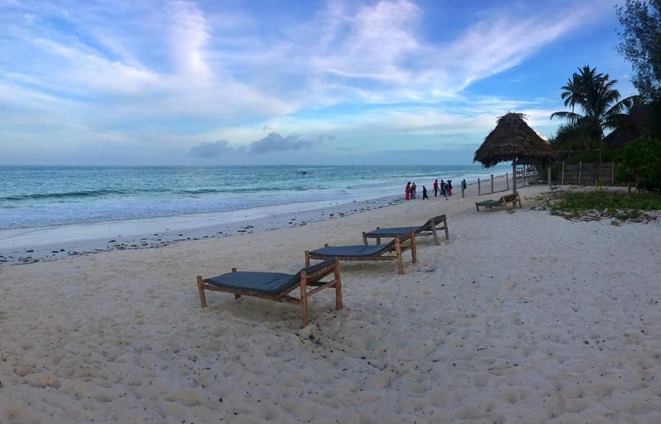 Nearby landmark, Day, Natural landscape, Beach, Sea view, sunbed