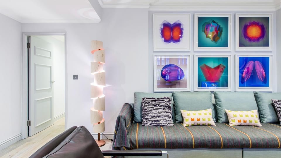 Spring, Day, Living room, Decorative detail, Seating area, On site
