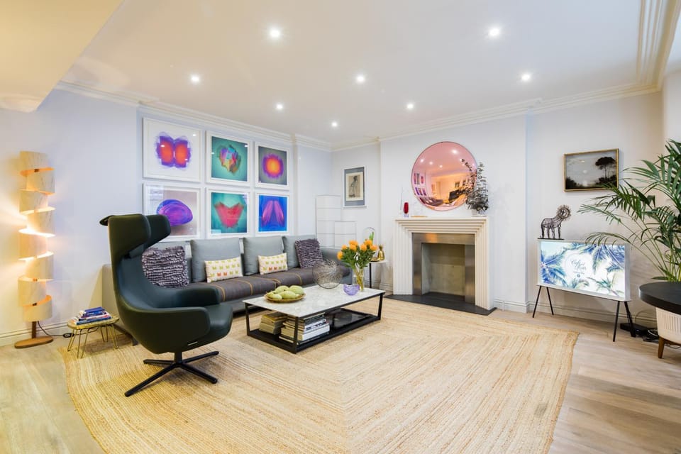Living room, Seating area