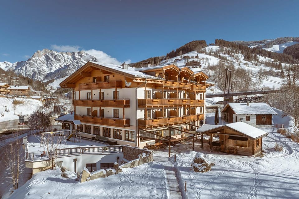 Property building, Day, Natural landscape, Winter, Mountain view