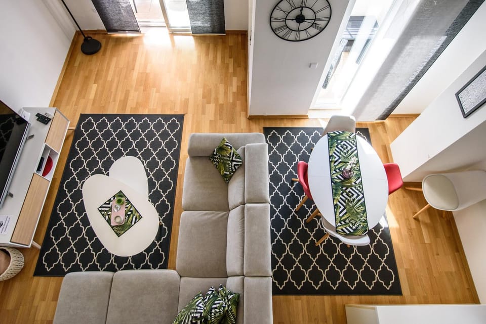 Living room, Dining area