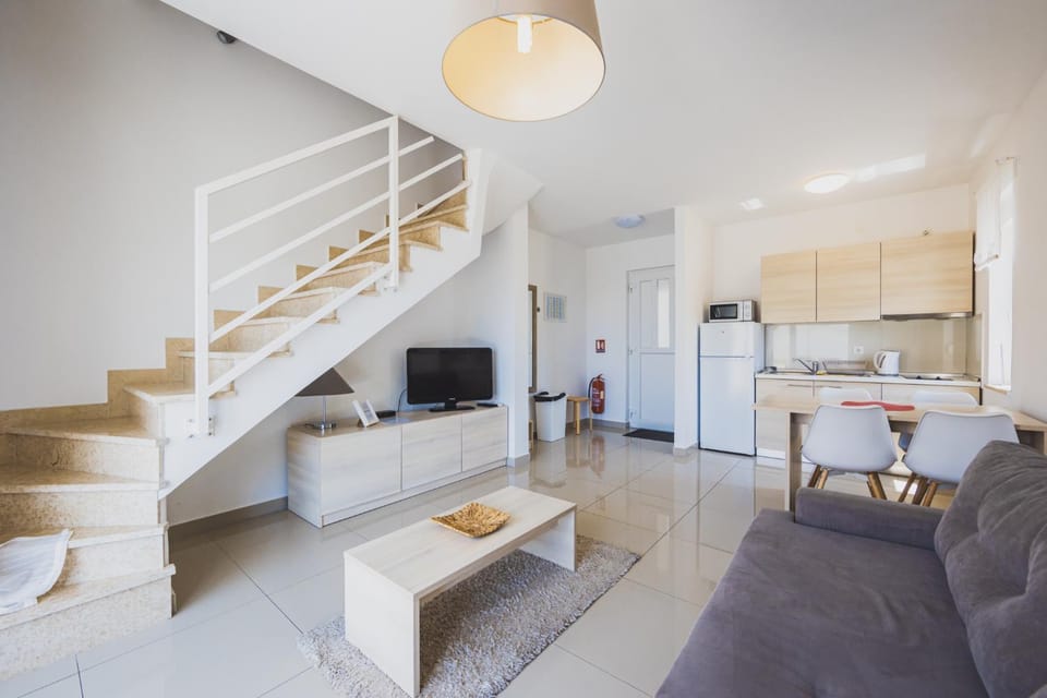 Living room, Dining area, kitchen