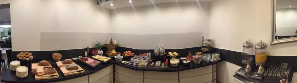 Breakfast, Buffet breakfast