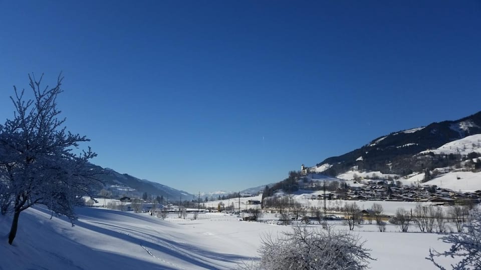 Neighbourhood, Natural landscape