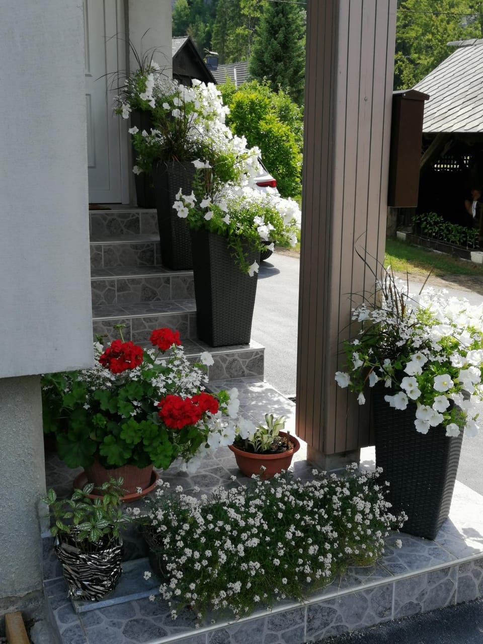 Facade/entrance, Day, Garden, Garden view