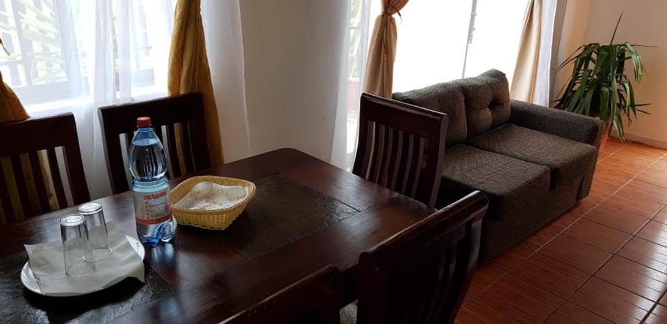 Hostal Casa Amarilla San Vicente de Tagua Tagua Bed and Breakfast in O'Higgins, Chile