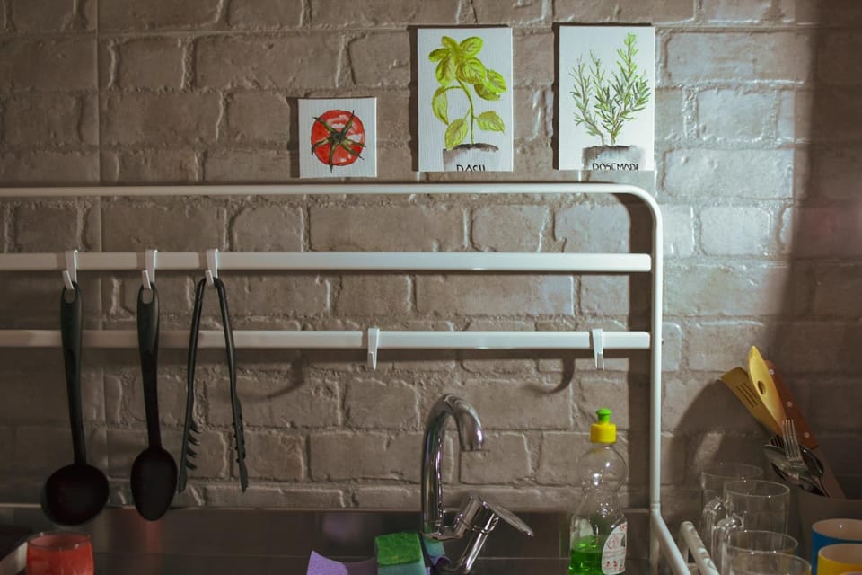 Kitchen or kitchenette