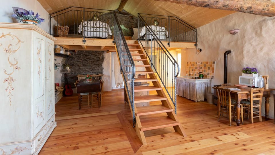 Kitchen or kitchenette, Dining area, Bedroom