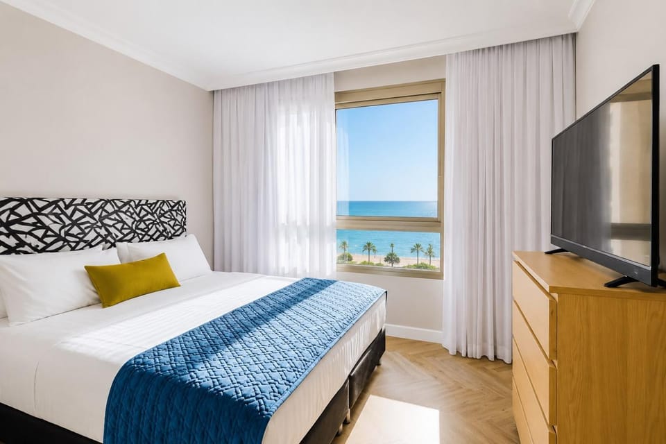 מגדל אלמוג חיפה - דירות "בלו ביץ'" על הים Apartment in Haifa