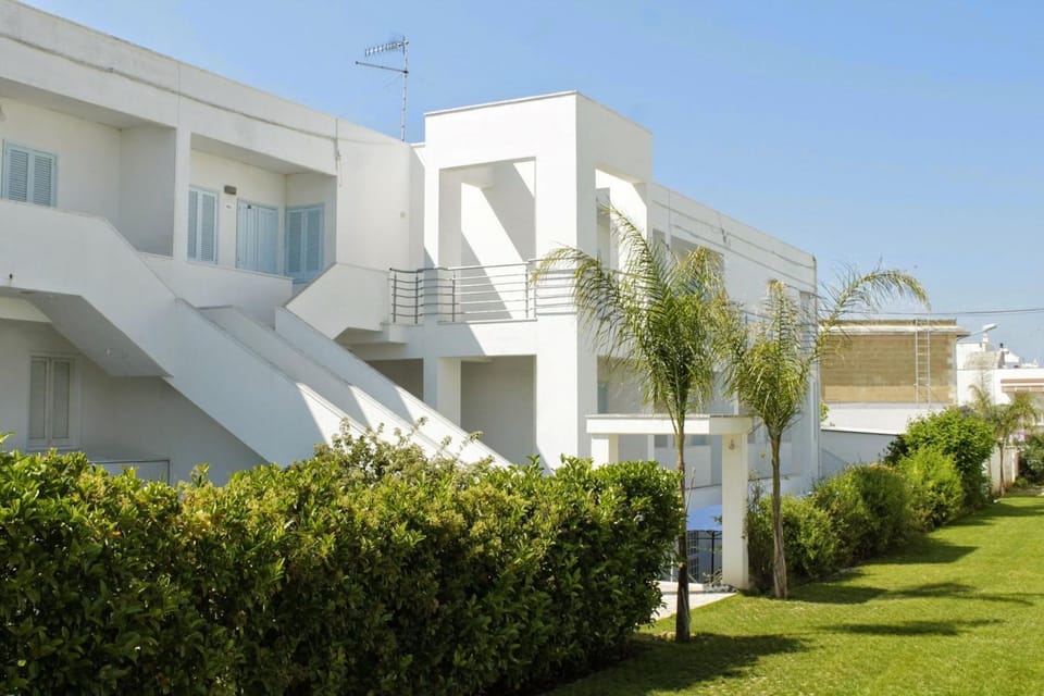 Property building, Facade/entrance, View (from property/room), Garden view