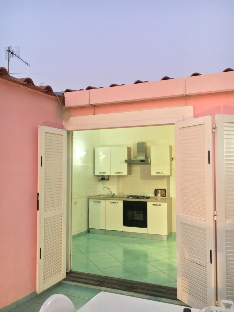 Kitchen or kitchenette, pet friendly, stove