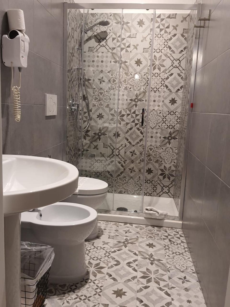 Shower, Toilet, Bathroom, bidet