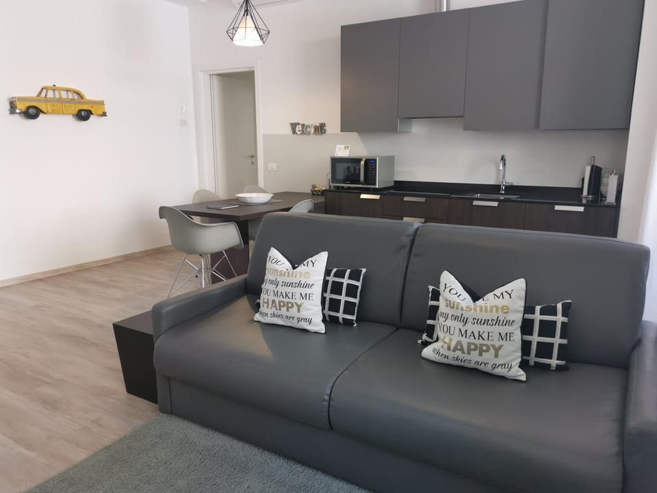 RivApartmentsDowntowN Travel Apartment in Riva del Garda