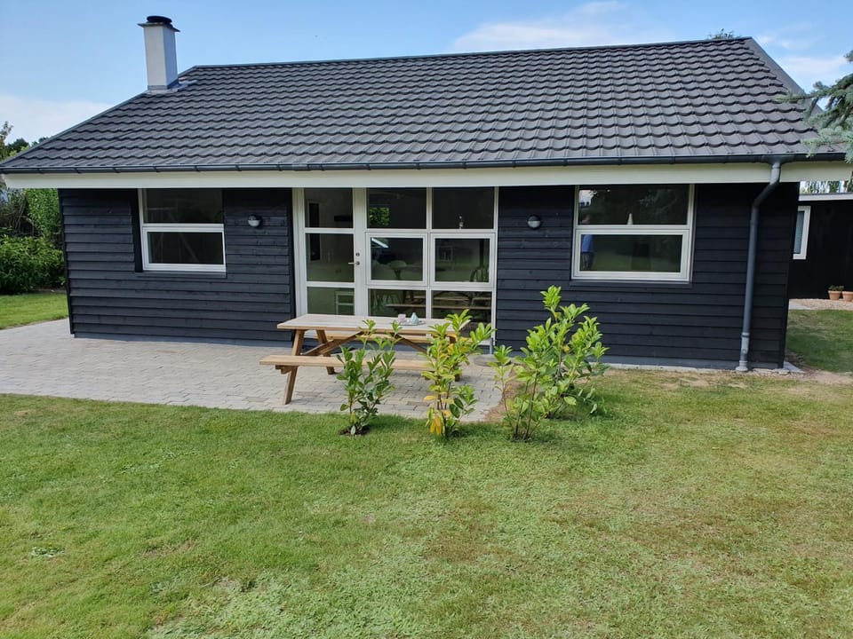 Facade/entrance, Garden