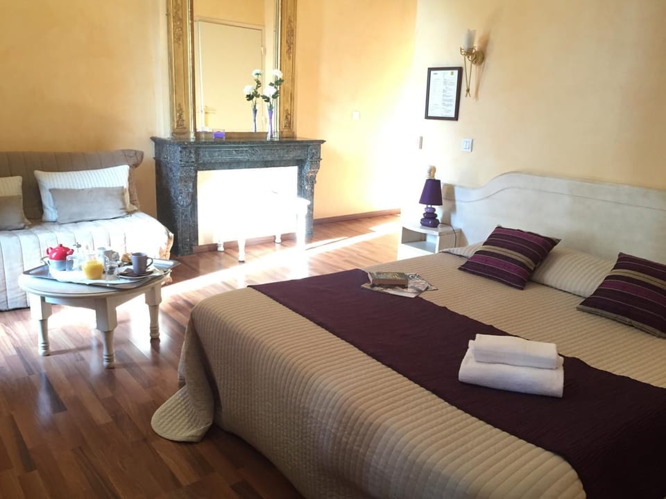 Logis Hôtel Les 3B Hotel in Occitanie