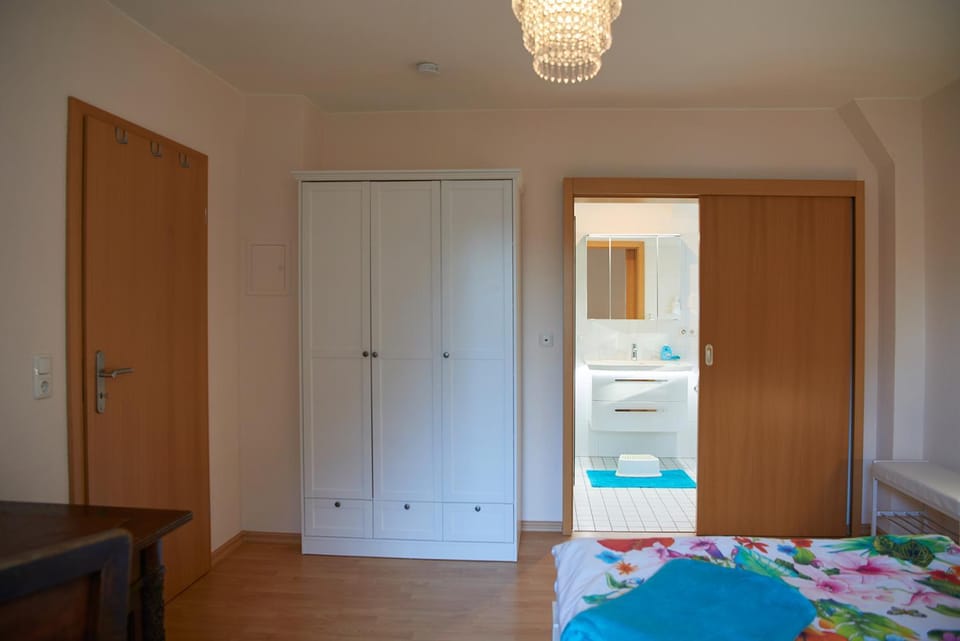 Bathroom, Other, Photo of the whole room, Decorative detail, Bedroom