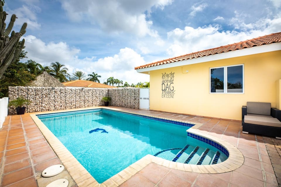 Swimming pool, Swimming pool