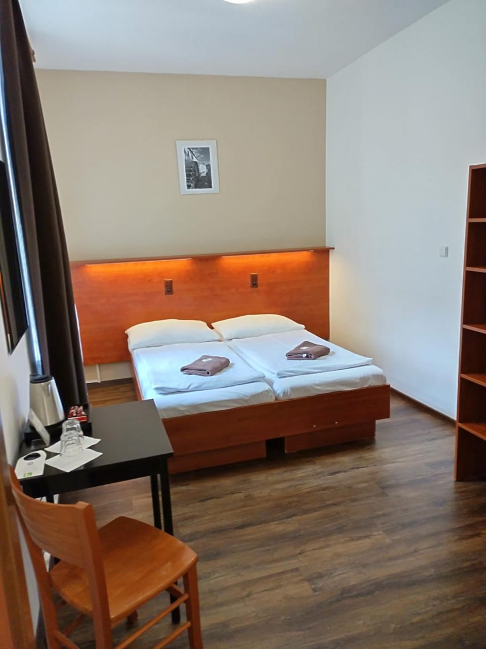 Bed, Photo of the whole room