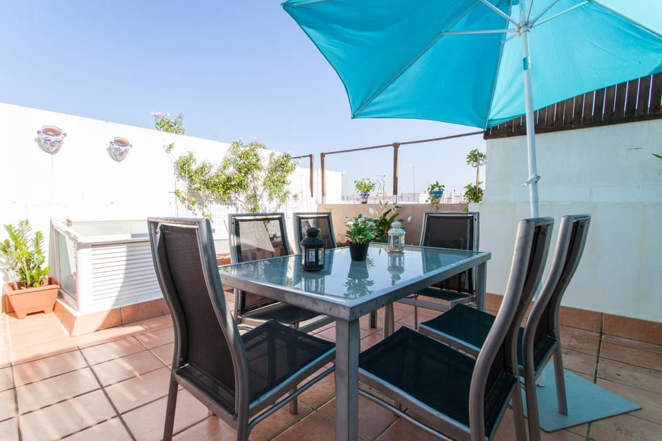 Patio, Day, On site