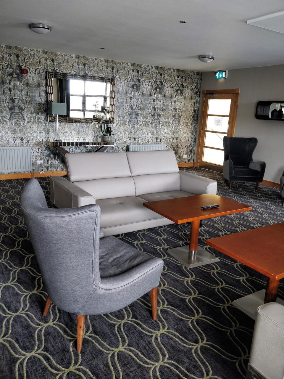 TV and multimedia, Seating area