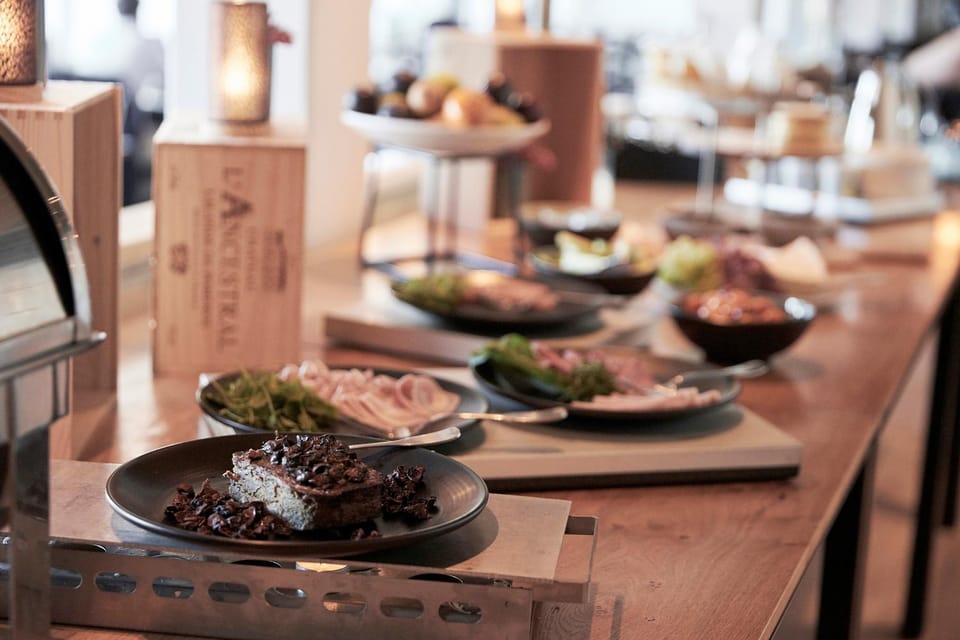 Breakfast, Continental breakfast, Buffet breakfast