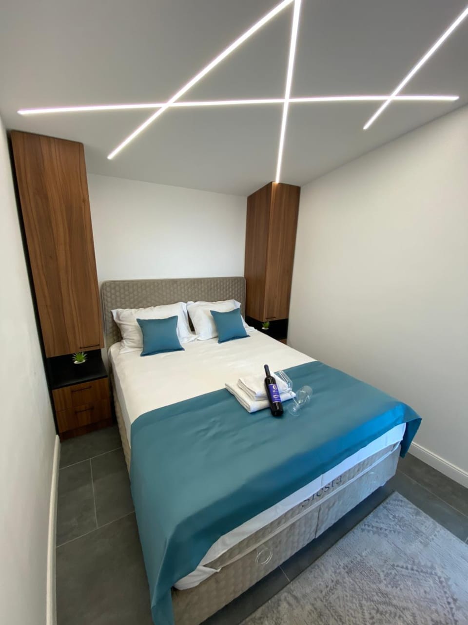 Bed, Photo of the whole room, Bedroom, towels, wardrobe