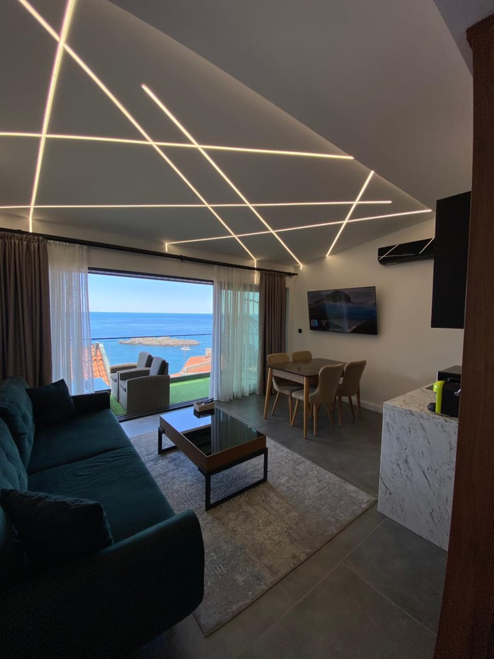 Living room, Sea view