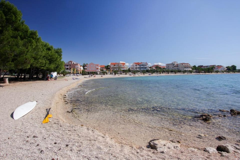 Neighbourhood, Natural landscape, Beach