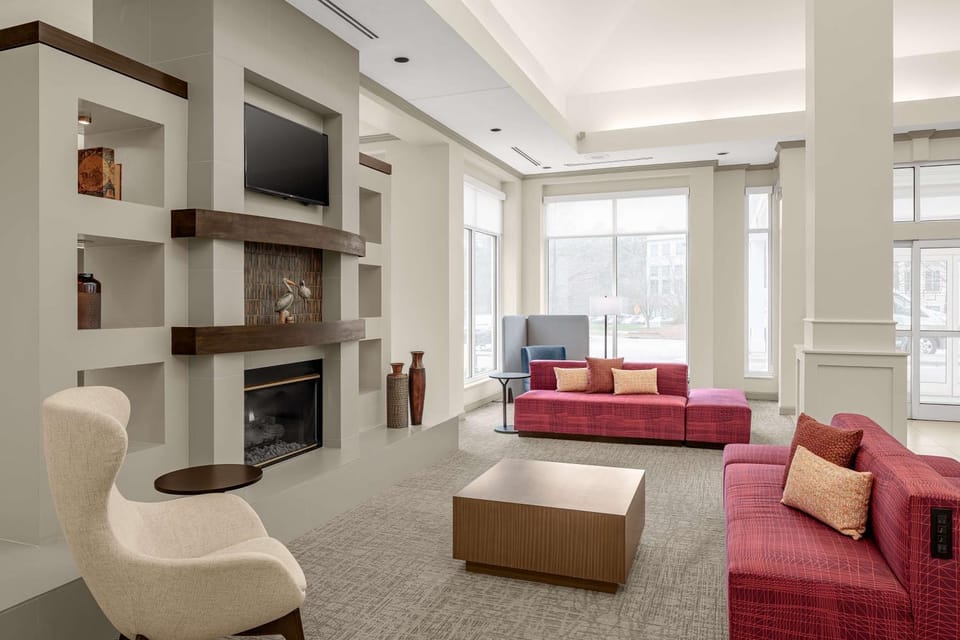 Communal lounge/ TV room, Lobby or reception