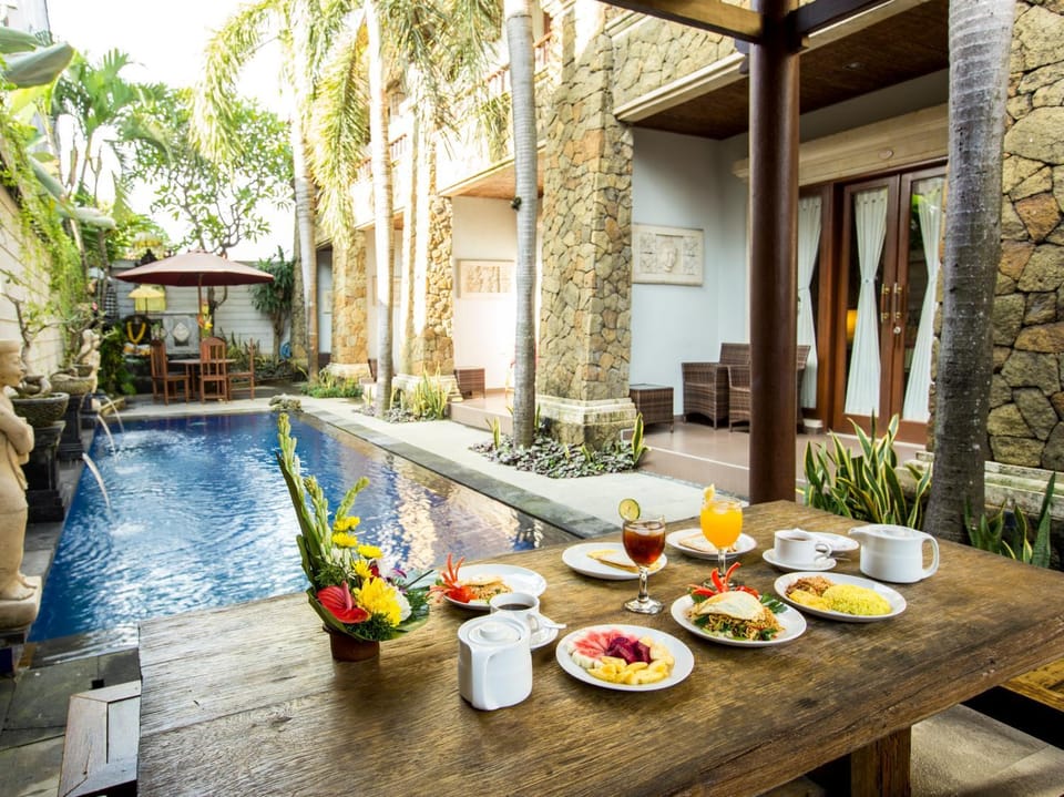 Pool view, Swimming pool