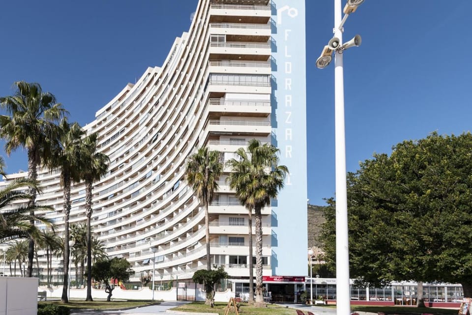 Property building, Facade/entrance, Off site